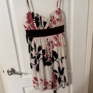 Speechless Black and Cream Patterned Dress